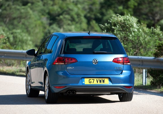 Volkswagen Golf TDI BlueMotion 5-door UK-spec (Typ 5G) 2012 photos