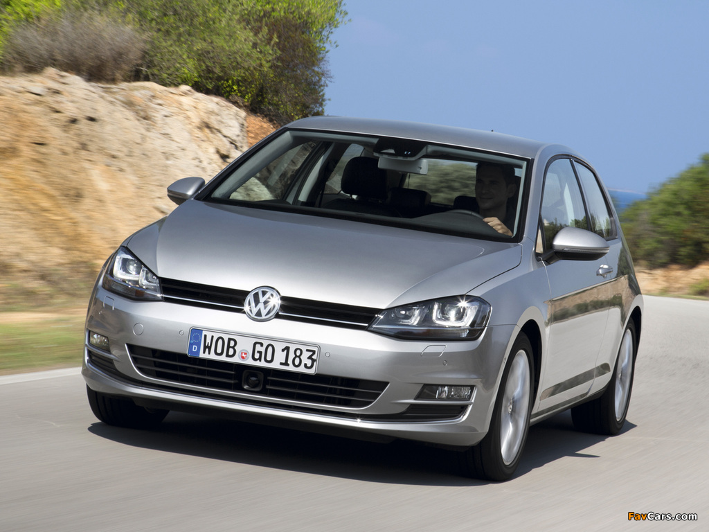 Volkswagen Golf TSI BlueMotion 3-door (Typ 5G) 2012 pictures (1024 x 768)