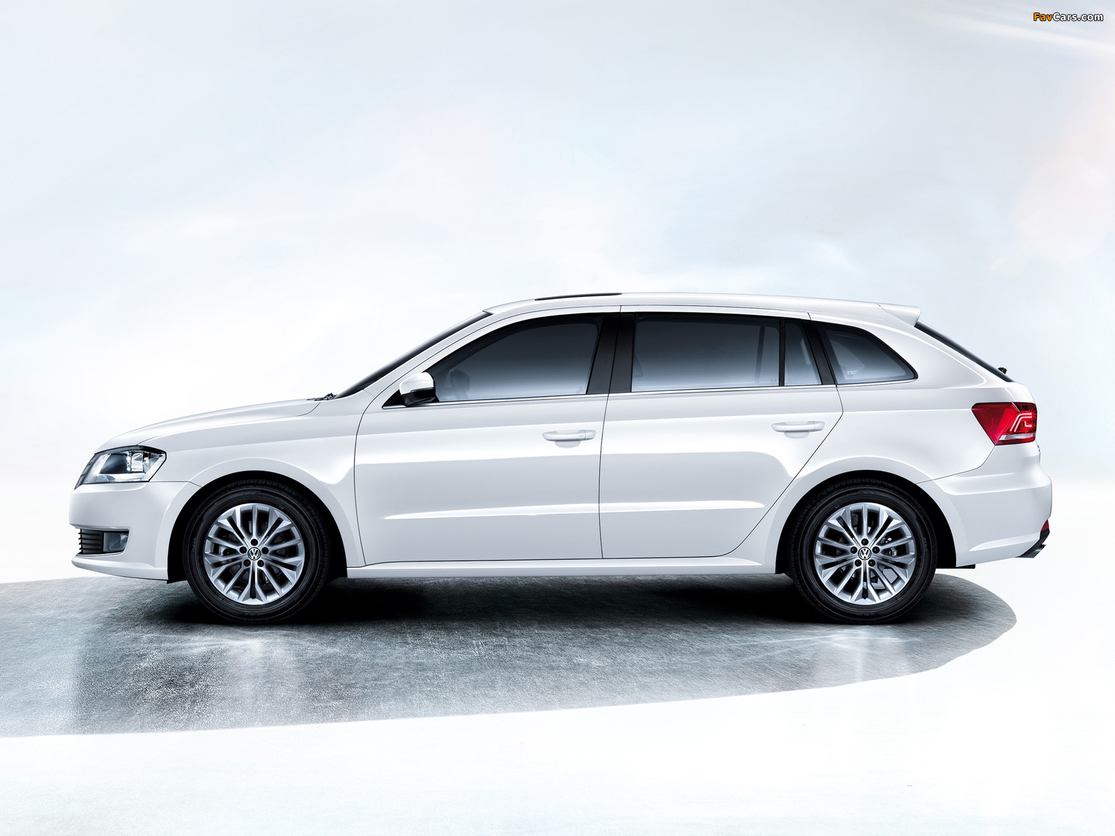 Volkswagen Gran Lavida 2013 pictures (1600 x 1200)