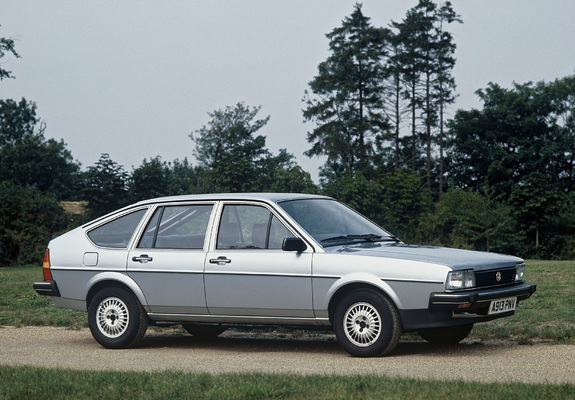 Volkswagen Passat 5-door (B2) 1980–88 images
