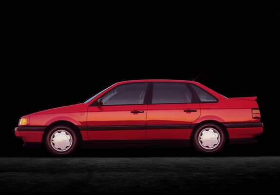 Volkswagen Passat Sedan US-spec (B3) 1988–93 photos