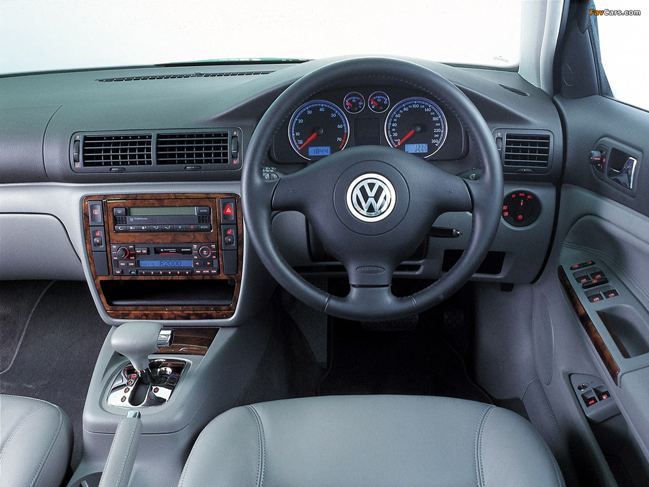 Пассат б5 универсал 1.9 дизель. Volkswagen Passat b5 седан салон. Фольксваген Пассат б5 2003. Фольксваген Пассат б5 2000. Volkswagen Passat b5 2000 салон.