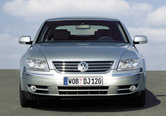 Volkswagen Phaeton W12 2002–07 photos