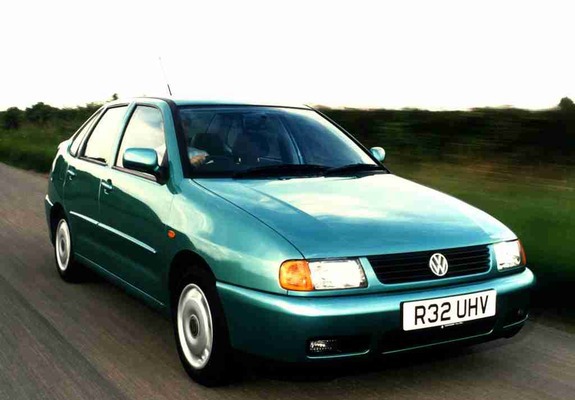 Volkswagen Polo Classic UK-spec (Typ 6N) 1995–2001 photos