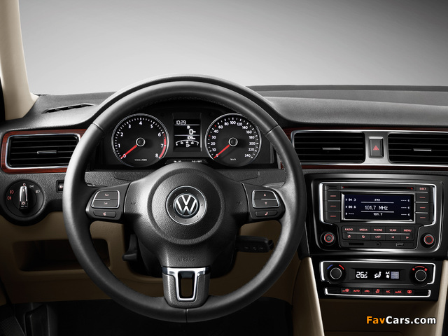 Images of Volkswagen Santana 2012 (640 x 480)