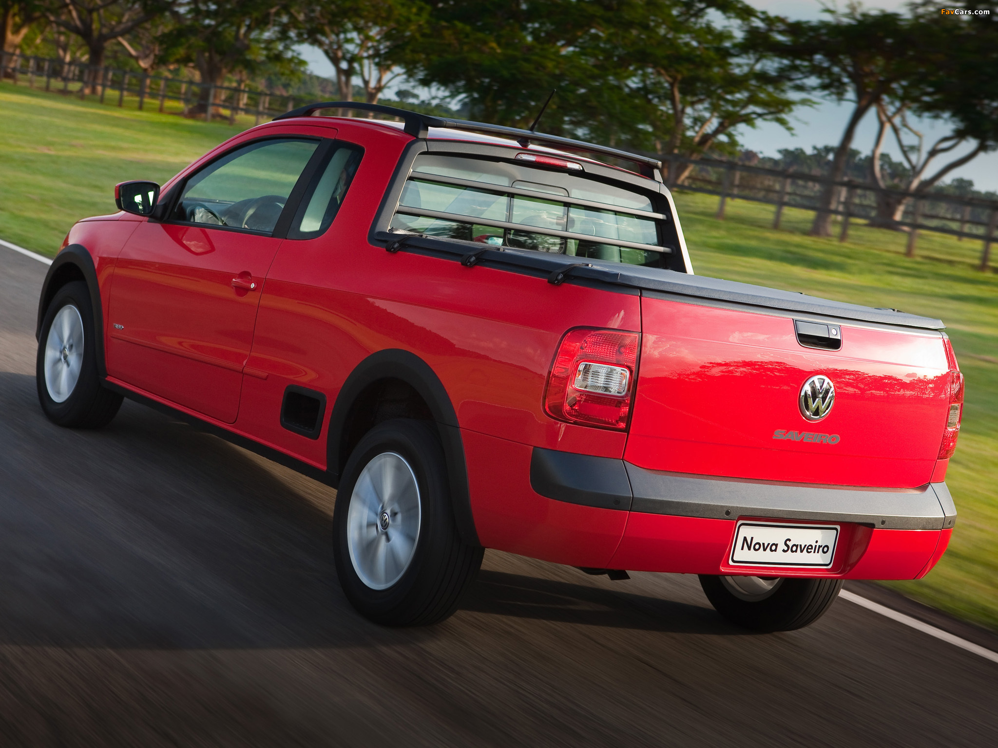 Images of Volkswagen Saveiro Trend CE (V) 2013 (2048 x 1536)