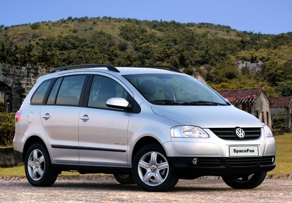Volkswagen SpaceFox 2006–10 photos