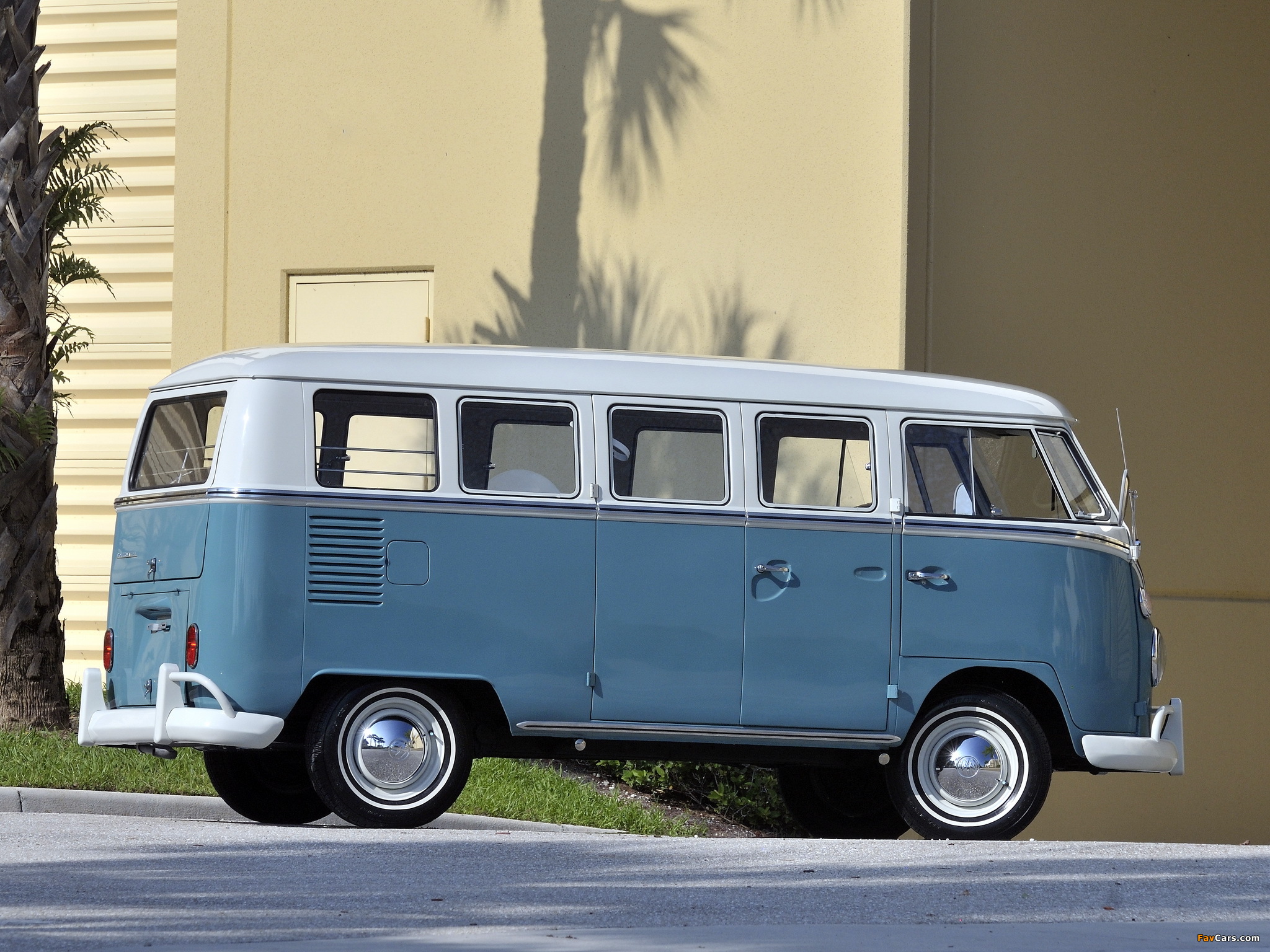 Images of Volkswagen T1 Deluxe Bus 1963–67 (2048 x 1536)