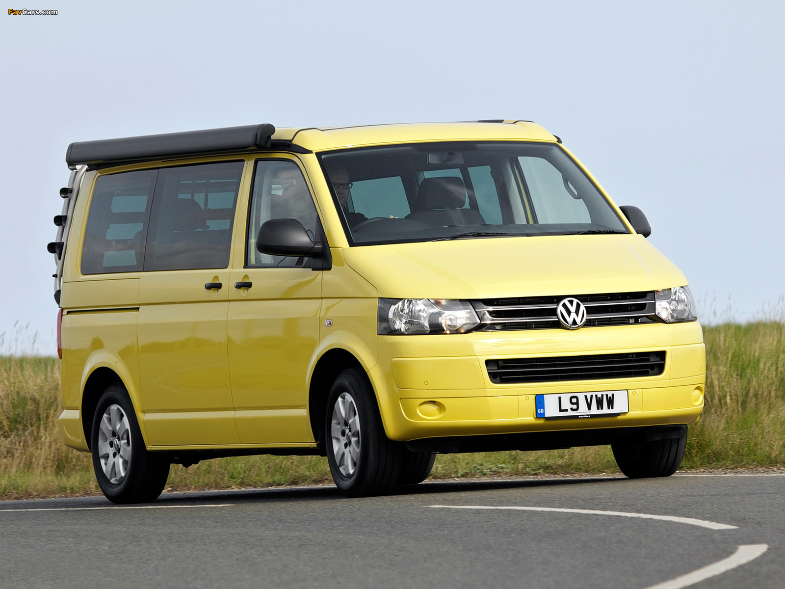 Photos of Volkswagen T5 California Beach UK-spec 2009 (1600 x 1200)