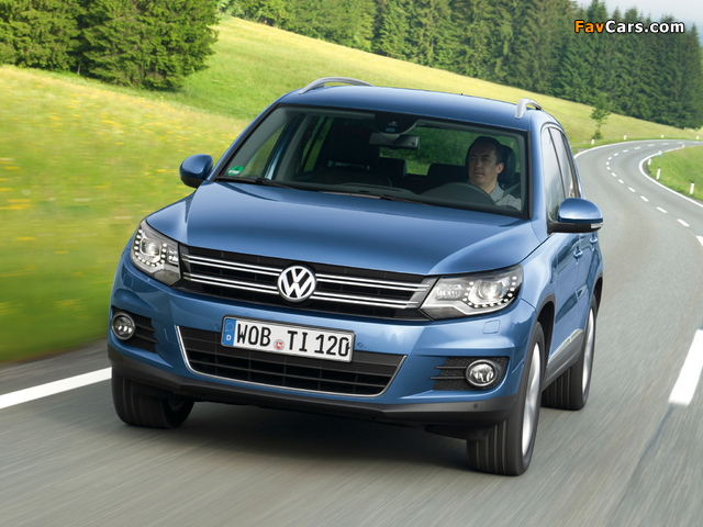 Images of Volkswagen Tiguan Sport & Style 2011 (640 x 480)