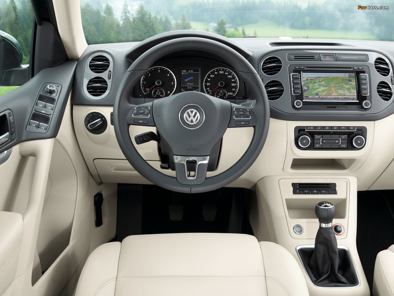 Images of Volkswagen Tiguan Sport & Style 2011 (1280 x 960)