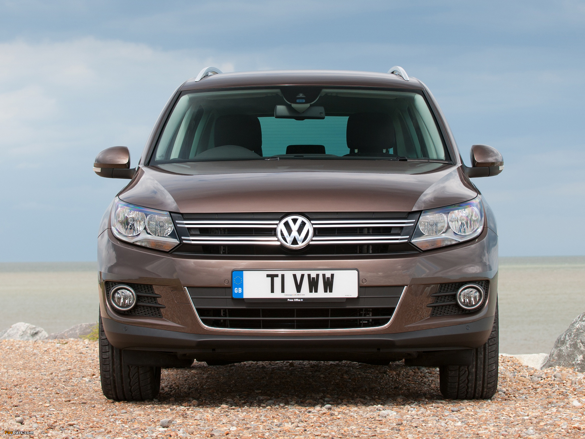 Pictures of Volkswagen Tiguan Sport & Style UK-spec 2011 (2048 x 1536)