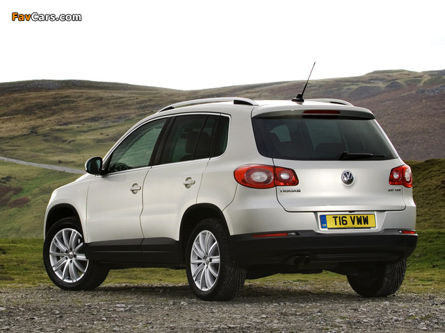 Volkswagen Tiguan UK-spec 2008–11 pictures (640 x 480)
