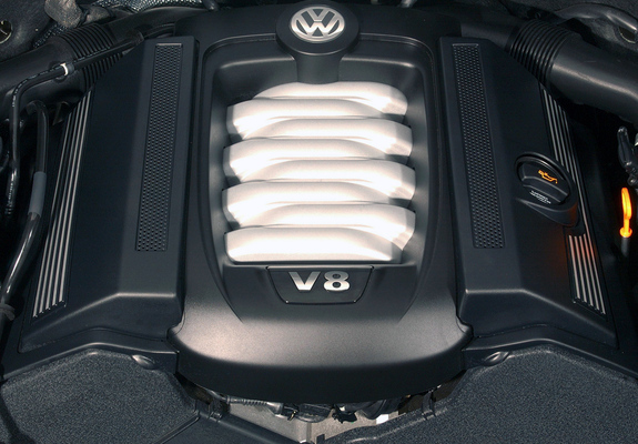 Photos of Volkswagen Touareg V8 ZA-spec 2002–07