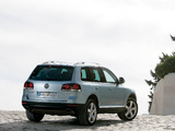 Photos of Volkswagen Touareg V10 TDI 2007–09