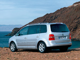 Photos of Volkswagen Touran 2003–06