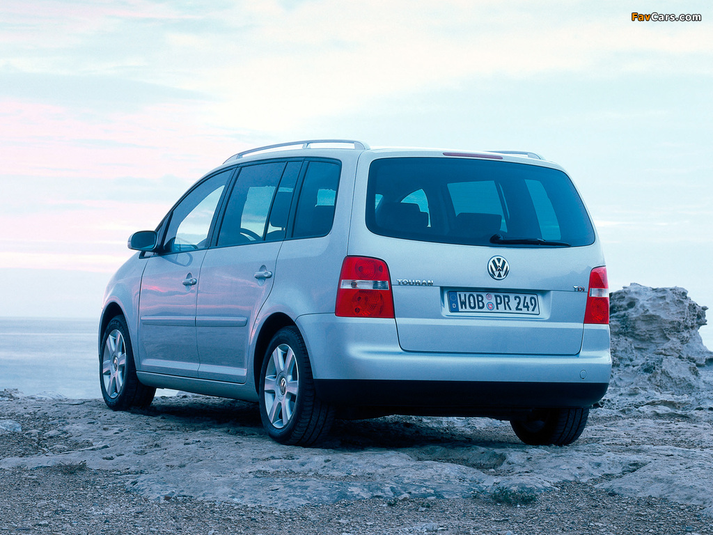 Pictures of Volkswagen Touran 2003–06 (1024 x 768)