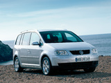 Volkswagen Touran 2003–06 images