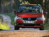 Volkswagen Touran 2006–10 photos
