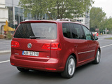 Volkswagen Touran 2010 images