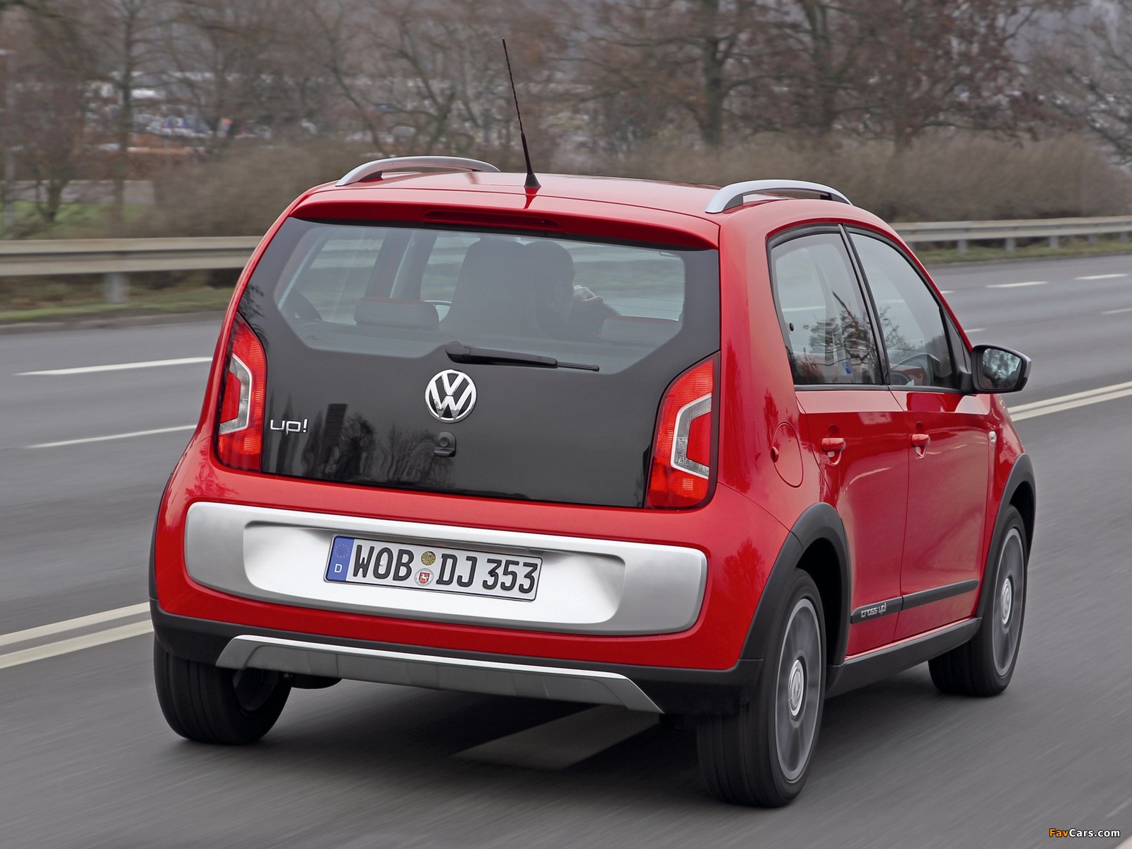 Volkswagen cross up! Prototype 2012 pictures (1600 x 1200)