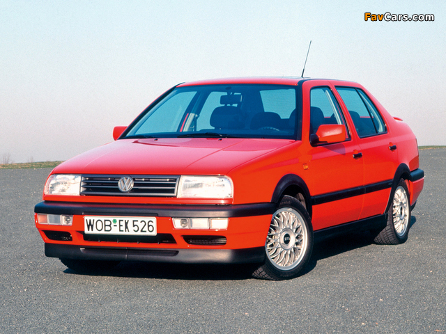 Images of Volkswagen Vento VR6 1992–98 (640 x 480)