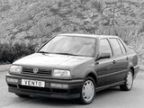 Volkswagen Vento GT 1991–98 photos