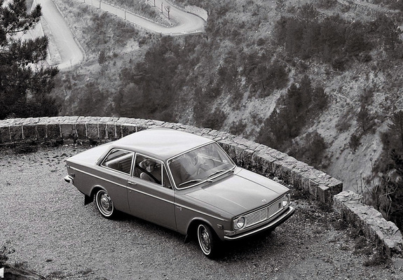 Images of Volvo 142 1968–72