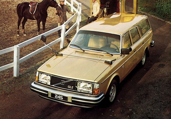 Pictures of Volvo 245 GLE 1979–81