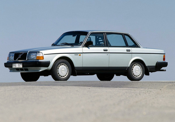 Volvo 240 GL 1986–93 wallpapers