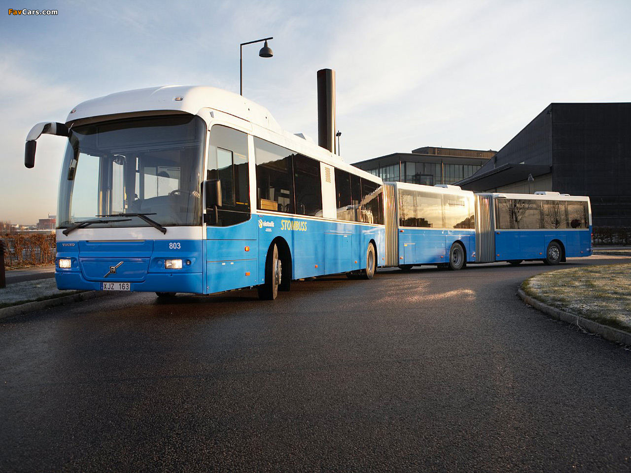 Виды автобусов. Bus Volvo 7500. Volvo serie 7000 Bus. Автобус вагонного типа. Самый длинный автобус с гармошкой.