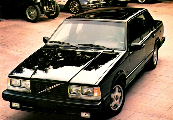 Images of Volvo 740 Turbo US-spec 1985–90