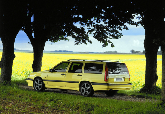 Pictures of Volvo 850 T5 R Kombi 1995–96