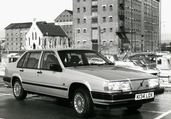 Photos of Volvo 940 UK-spec 1990–98