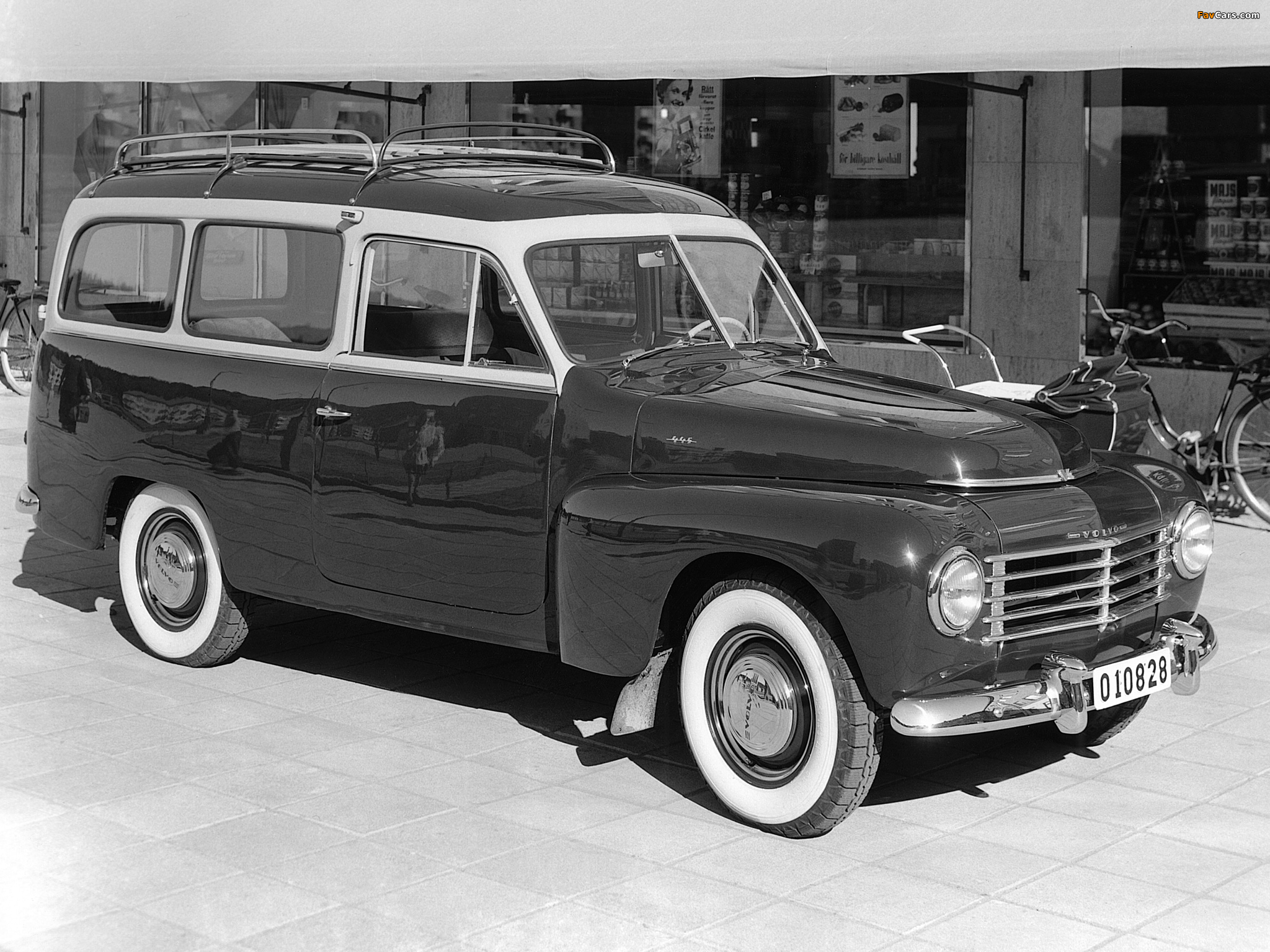 Images of Volvo PV445DH (2048 x 1536)