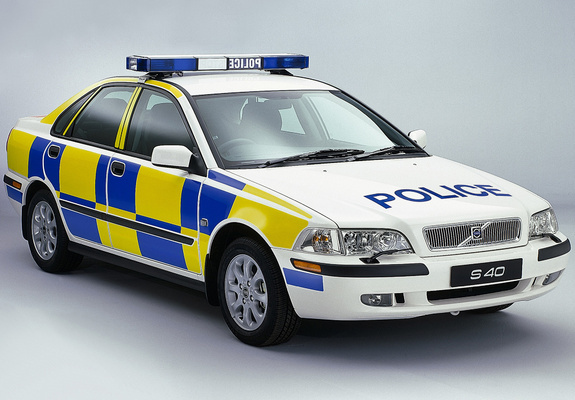Volvo S40 Police 2000–02 images