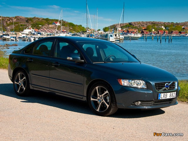 Volvo S40 Classic 2011 wallpapers (640 x 480)