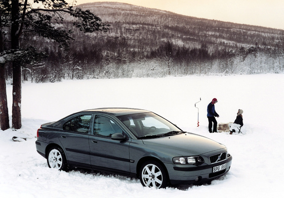 Pictures of Volvo S60 AWD 2002–04
