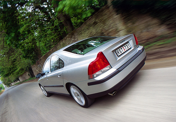 Volvo S60 D5 2002–04 pictures