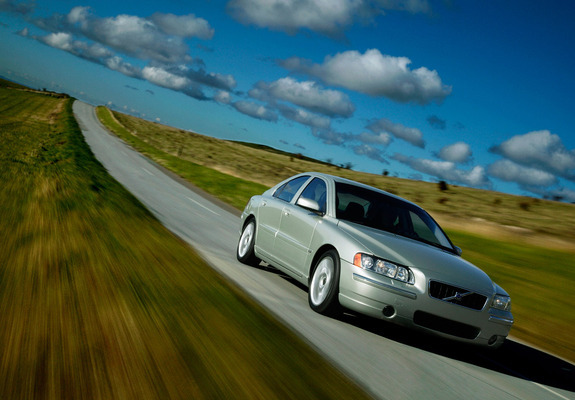 Volvo S60 T5 2005–07 images