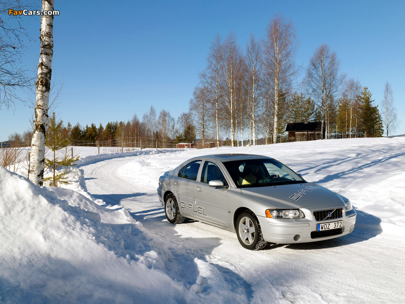 Volvo S60 Bi-Fuel 2007–09 pictures (800 x 600)