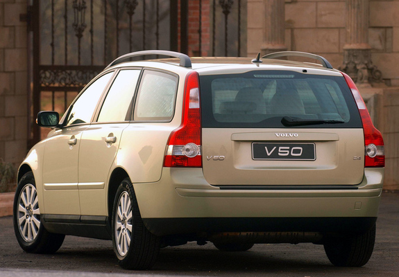 Images of Volvo V50 ZA-spec 2004–07