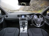 Pictures of Volvo V60 R-Design UK-spec 2010–13