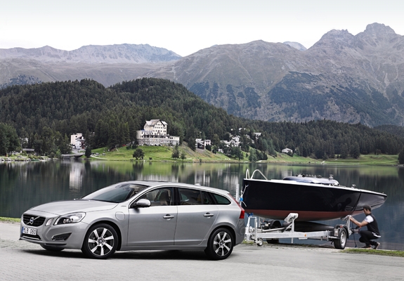 Volvo V60 D6 Plug-In Hybrid 2012–13 pictures