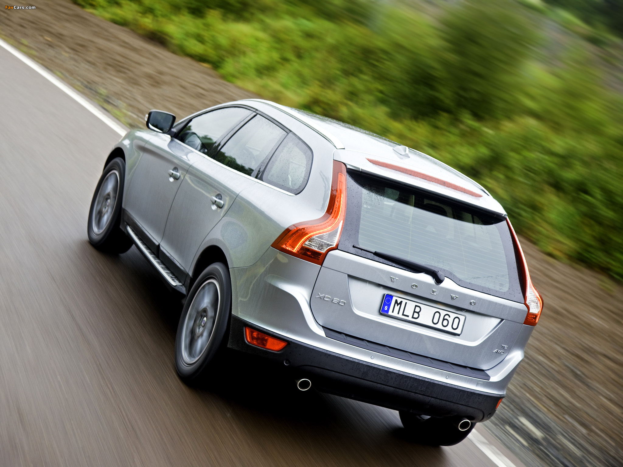 Volvo XC60 T6 2008 wallpapers (2048 x 1536)
