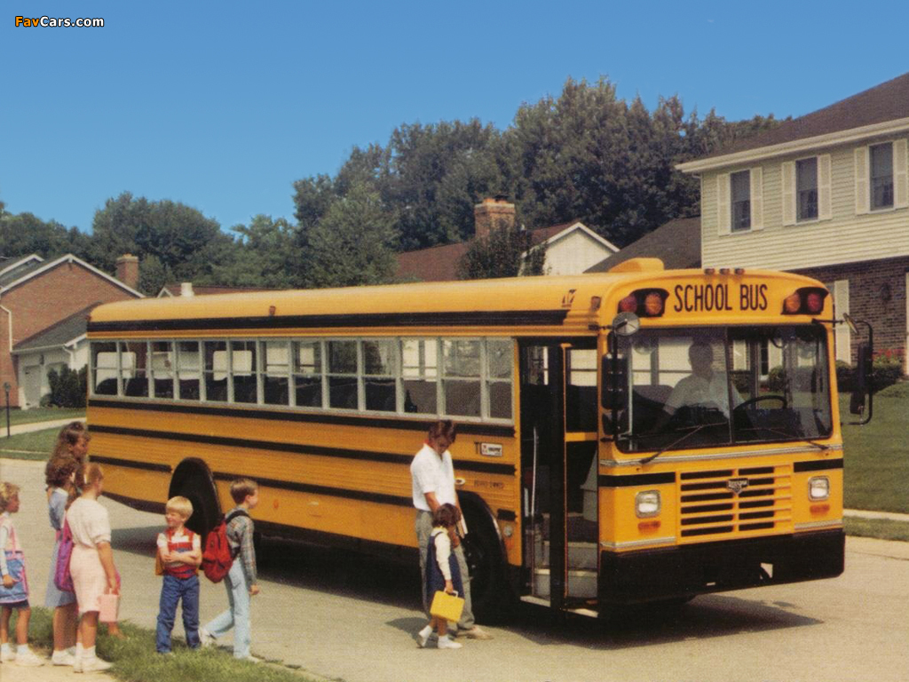 photos-of-wayne-lifestar-fe-school-bus-1988-1024x768
