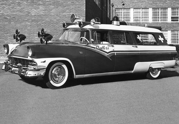 Pictures of Ford Country Sedan Ambulance by Weller 1956