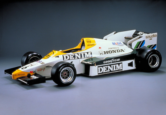 Williams FW09 1983–84 wallpapers