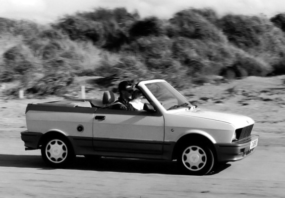 Pictures of Yugo 65A Cabrio UK-spec 1991